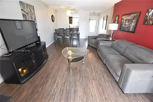 2852 W Crosley Dr, West Palm Beach, FL 33415 - Photo 2