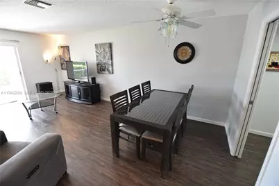 2852 Crosley Drive West #G, West Palm Beach, FL 33415 - Photo 2