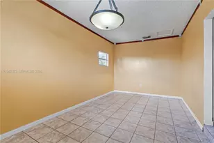 131 NW 19th St, Pompano Beach, FL 33060 - Photo 12