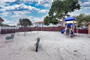 14911 SW 80th St, Miami, FL 33193 - Photo 16