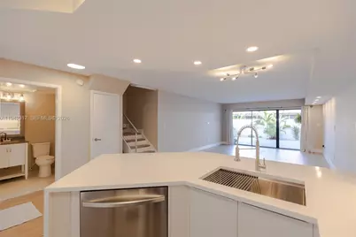 3525 Magellan Cir #626, Aventura, FL 33180 - Photo 8