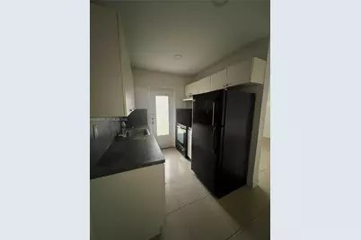16120 NE 19th Ct #3, North Miami Beach, FL 33162 - Photo 2