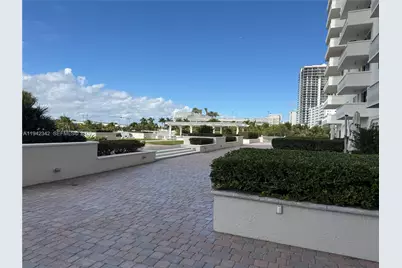 1 Las Olas Cir #306, Fort Lauderdale, FL 33316 - Photo 16