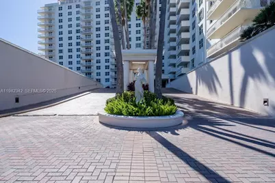 1 Las Olas Cir #306, Fort Lauderdale, FL 33316 - Photo 14