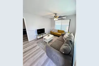 1016 NE 17th Ave #5, Fort Lauderdale, FL 33304 - Photo 2