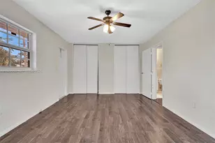 1451 NE 170th St, North Miami Beach, FL 33162 - Photo 10