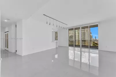 901 Brickell Key Blvd #3206, Miami, FL 33131 - Photo 8