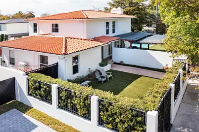 360 SW 28th Rd, Miami, FL 33129 - Photo 26