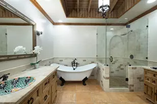 360 SW 28th Rd, Miami, FL 33129 - Photo 24