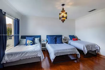 360 SW 28th Rd, Miami, FL 33129 - Photo 20