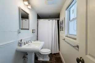 360 SW 28th Rd, Miami, FL 33129 - Photo 16