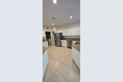 215 NE 36th Avenue Rd, Homestead, FL 33033 - Photo 8