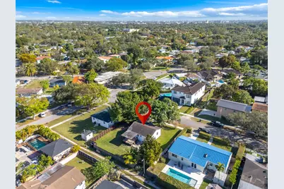 358 Pine Ct, Miami Springs, FL 33166 - Photo 18