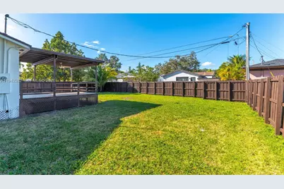 358 Pine Ct, Miami Springs, FL 33166 - Photo 16