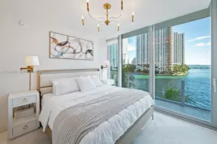 300 S Biscayne Blvd Way, Miami, FL 33131 - Photo 16