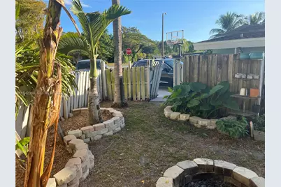 8801 SW 42nd St, Miami, FL 33165 - Photo 20