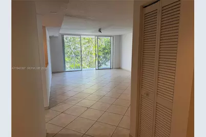 16531 NE 35th Ave #201, North Miami Beach, FL 33160 - Photo 6