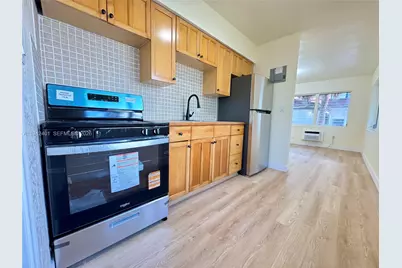 715 NE Ne 122 St #4, North Miami, FL 33161 - Photo 2