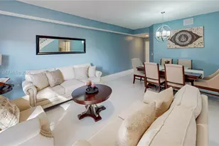 10210 SW 154th Pl, Miami, FL 33196 - Photo 10