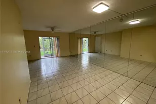 426 NE 210th Cir Terrace, Miami, FL 33179 - Photo 10