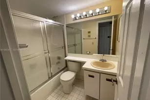 426 NE 210th Cir Terrace, Miami, FL 33179 - Photo 26