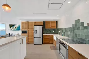 2451 Brickell Ave, Miami, FL 33129 - Photo 14