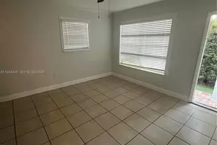 700 N 68th Way, Hollywood, FL 33024 - Photo 10