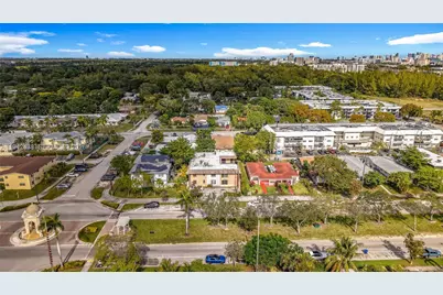 2335 NE 172nd St #3, North Miami Beach, FL 33160 - Photo 6