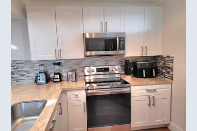 22916 Oxford Pl #D, Boca Raton, FL 33433 - Photo 2