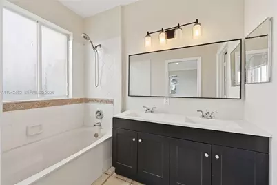 3059 Laurel Ridge Cir, Riviera Beach, FL 33404 - Photo 18