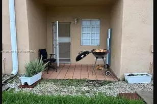 17405 NW 75th Pl, Hialeah, FL 33015 - Photo 2