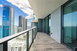 460 NE 28th St, Miami, FL 33137 - Photo 16