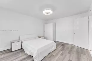 11840 NE 19th Dr, North Miami, FL 33181 - Photo 18