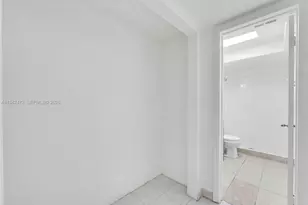 11840 NE 19th Dr, North Miami, FL 33181 - Photo 14