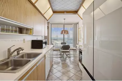 19707 Turnberry Way #14F, Aventura, FL 33180 - Photo 10