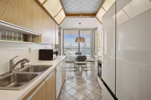 19707 Turnberry Way, Aventura, FL 33180 - Photo 10