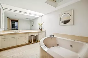 19707 Turnberry Way, Aventura, FL 33180 - Photo 16