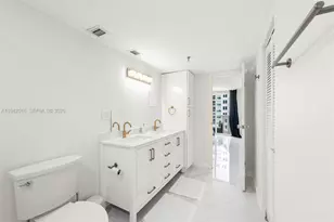 2401 Collins Ave, Miami Beach, FL 33140 - Photo 16