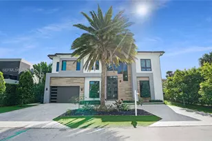 510 NE 4th Ln, Boca Raton, FL 33432 - Photo 1