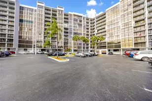 600 Parkview Dr, Hallandale Beach, FL 33009 - Photo 62