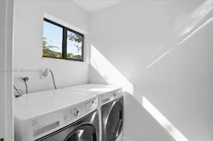 3958 NW 19th Ave, Oakland Park, FL 33309 - Photo 30