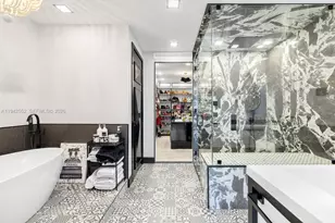 8005 Noremac Ave, Miami Beach, FL 33141 - Photo 12