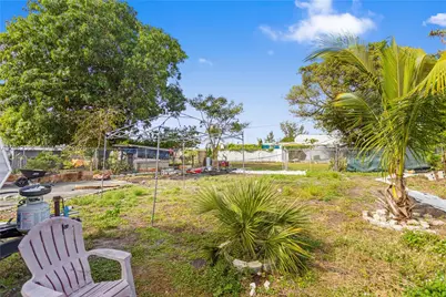1245 Vermont St, Opa-Locka, FL 33054 - Photo 30