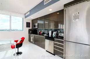 92 SW 3rd St, Miami, FL 33130 - Photo 4