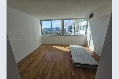 7135 Collins Ave #1011, Miami Beach, FL 33141 - Photo 8