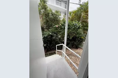 1011 9th St #1, Miami Beach, FL 33139 - Photo 12