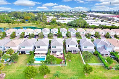 1612 Trailhead Ter, Hollywood, FL 33021 - Photo 42