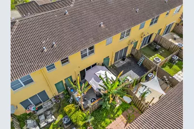 950 NE 42nd Pl, Homestead, FL 33033 - Photo 4
