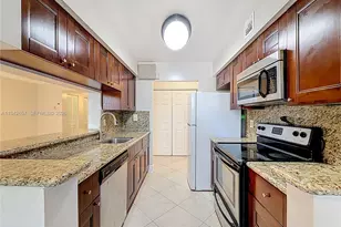 9877 Westview Dr, Coral Springs, FL 33076 - Photo 22