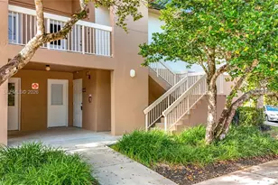 9877 Westview Dr, Coral Springs, FL 33076 - Photo 8